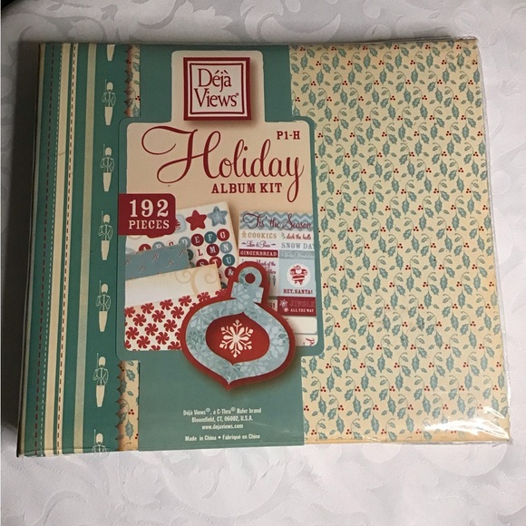 DÉJÀ VIEWS HOLIDAY ALBUM KIT - Picture 1 of 15
